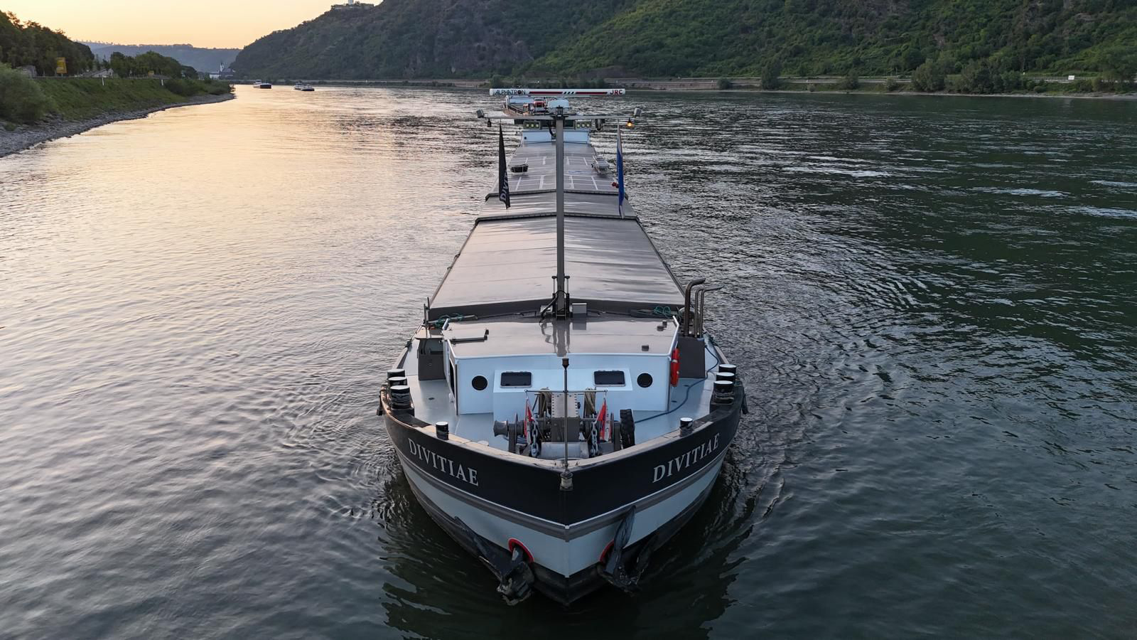 kleine binnenvaart, verduurzaming, nprc, ms divitiae, elektrisch-hybride, voortstuwing, binnenvaart
